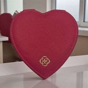 NWT Kendra Scott Red Heart Saffiano Travel Jewelry Case